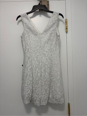 White Kensie Dress - Lace Metallic Fit & Flare Dress - Size 6